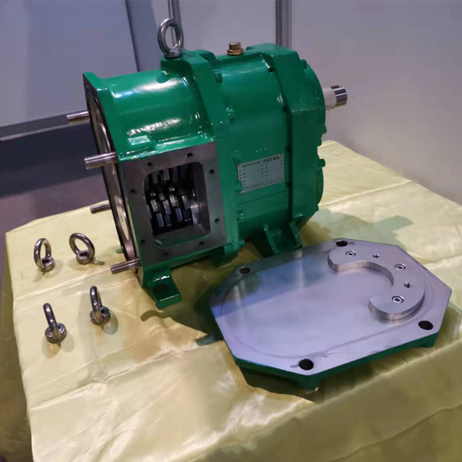 雙軸剪切機(jī)實(shí)物圖(上圖) 雙軸剪切機(jī)實(shí)物圖(上圖)